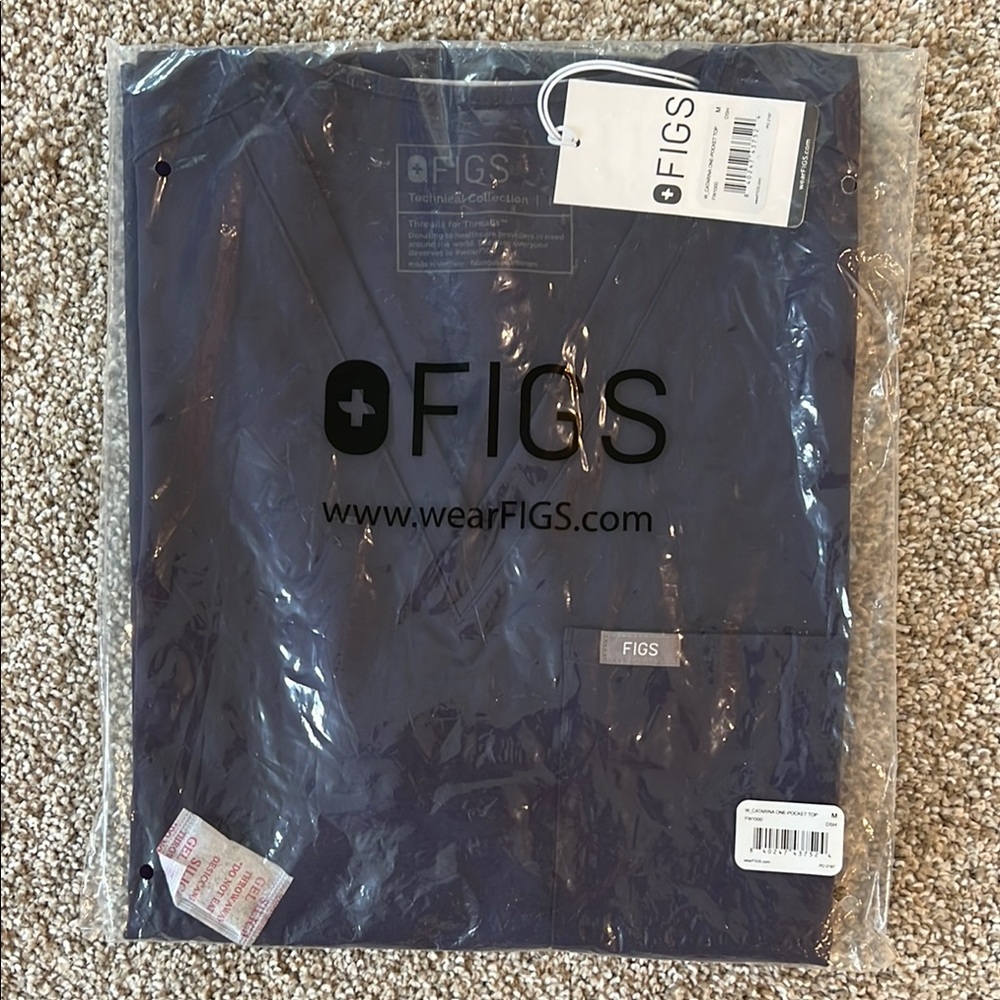 Figs purple shadow M brand new Catarina top